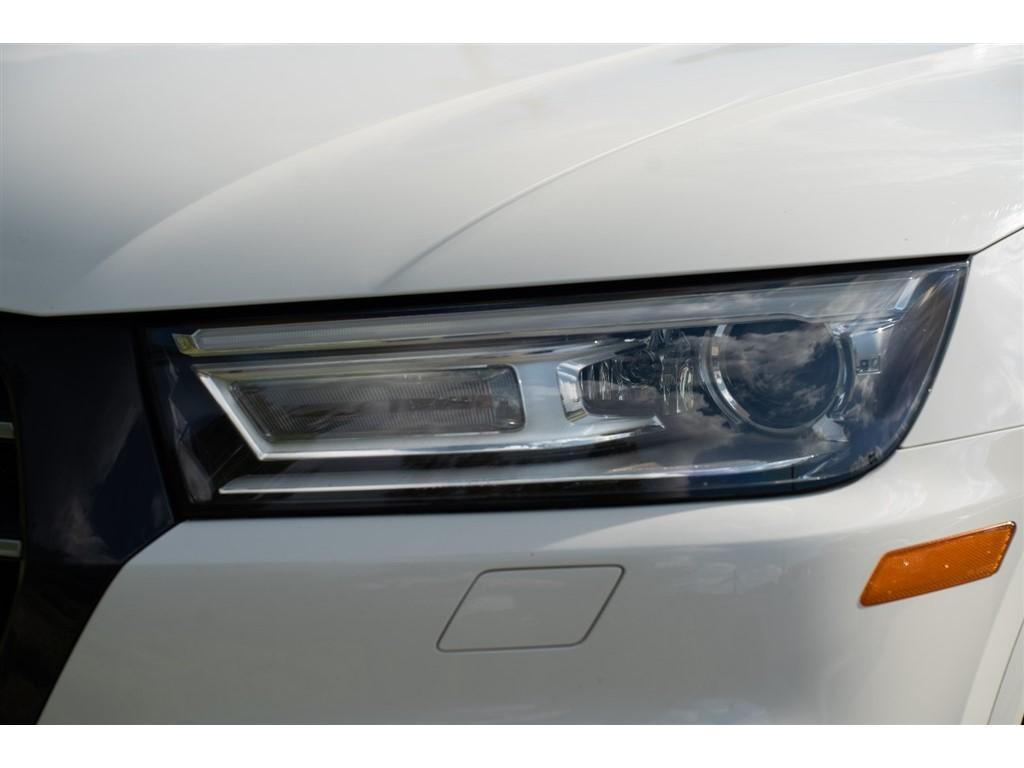 used 2020 Audi Q5 car, priced at $19,995