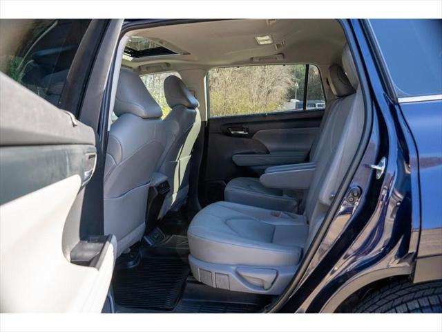 used 2021 Toyota Highlander car, priced at $34,995