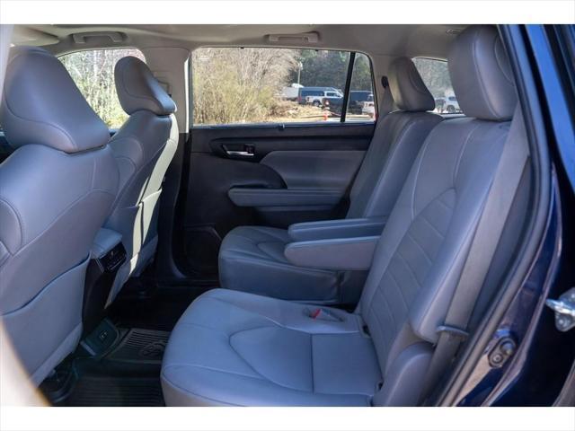 used 2021 Toyota Highlander car, priced at $34,995