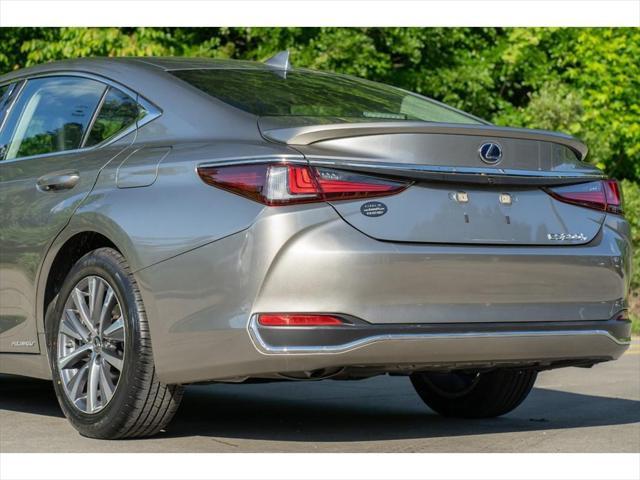 used 2020 Lexus ES 300h car, priced at $34,500