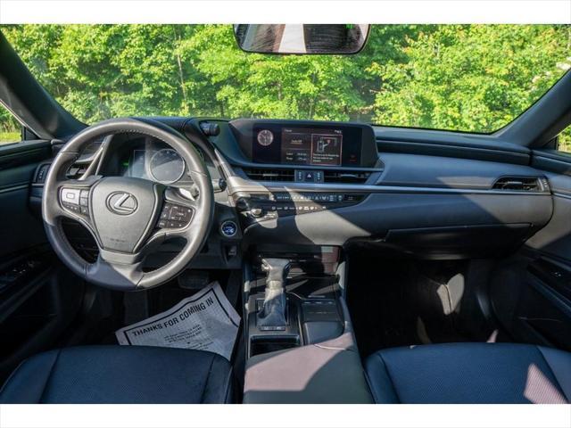 used 2020 Lexus ES 300h car, priced at $34,500