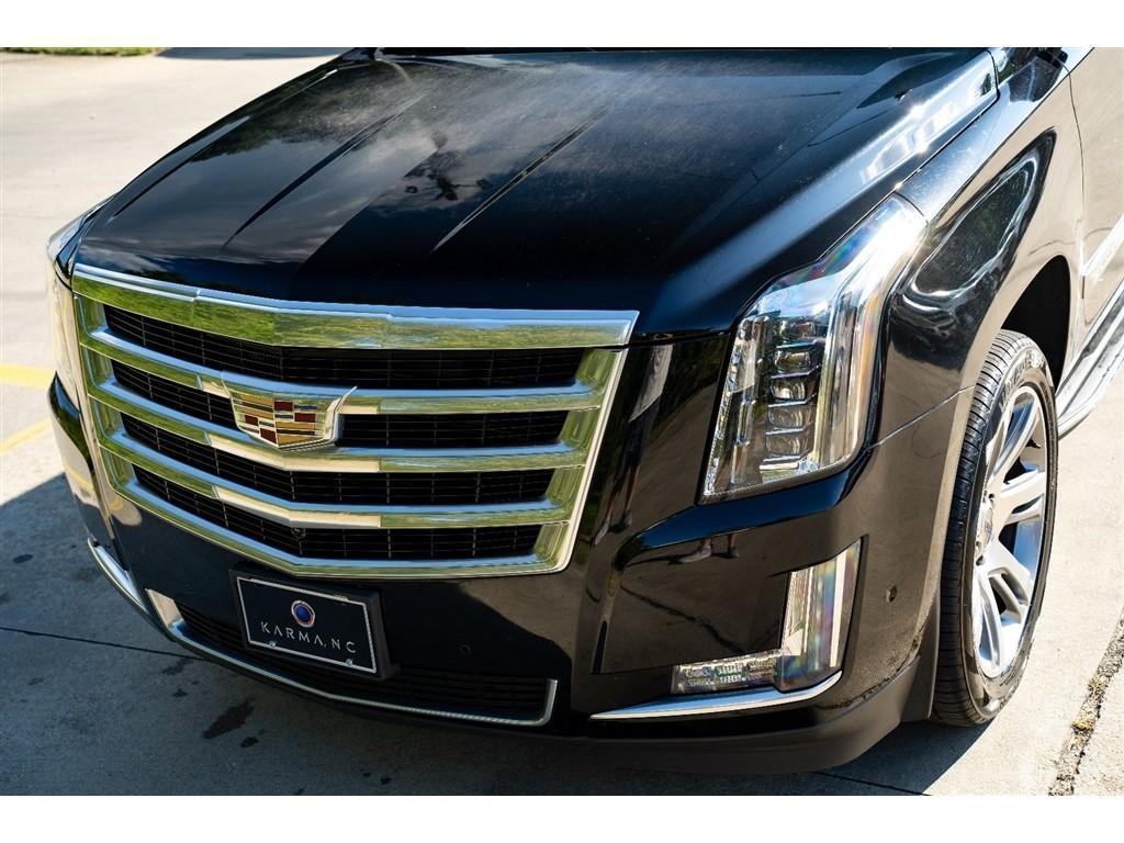 used 2017 Cadillac Escalade car, priced at $26,995