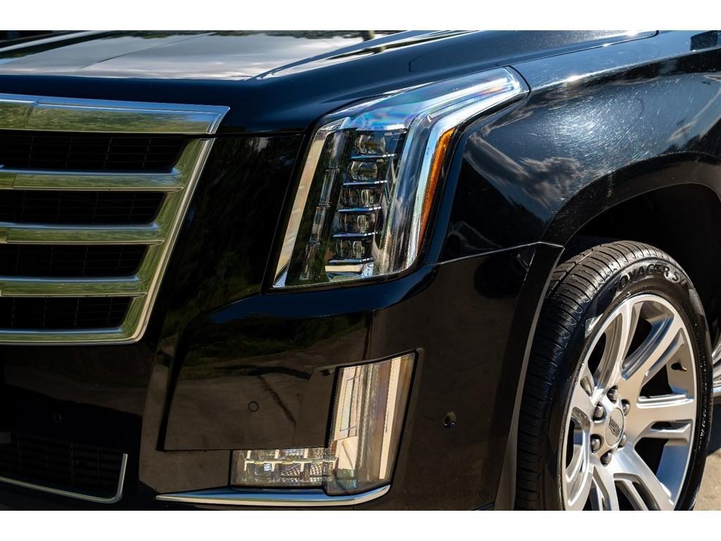used 2017 Cadillac Escalade car, priced at $26,995