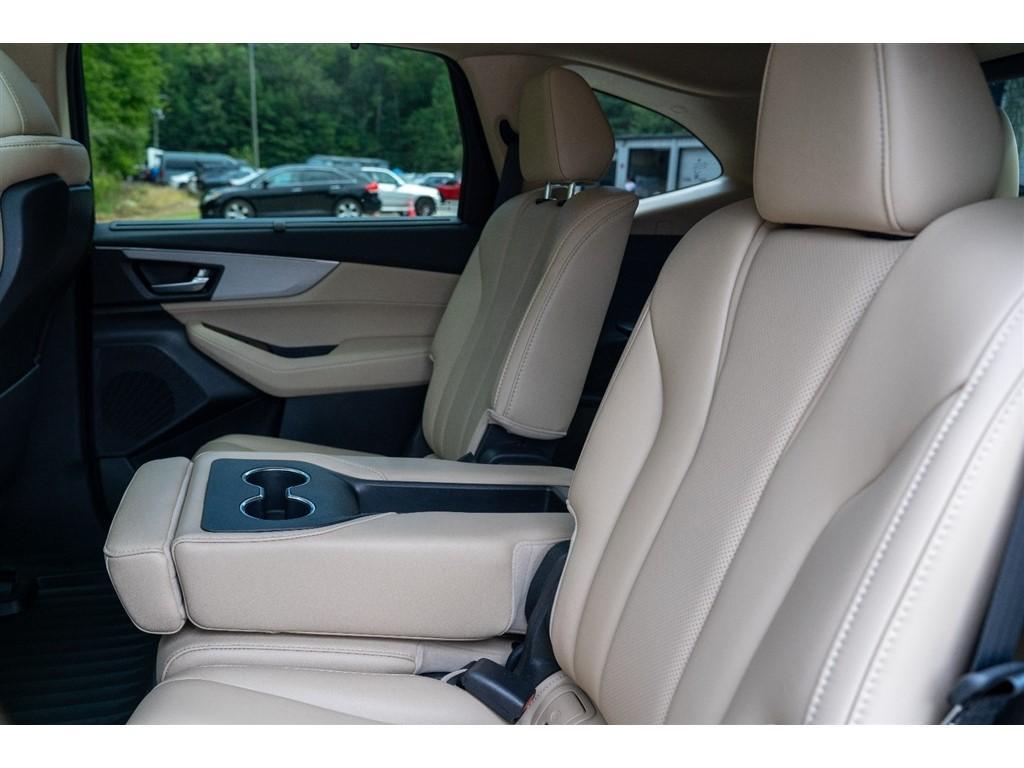 used 2022 Acura MDX car, priced at $36,995
