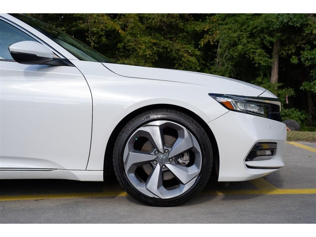 used 2018 Honda Accord car, priced at $26,400