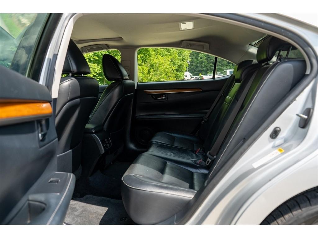 used 2014 Lexus ES 300h car, priced at $14,995