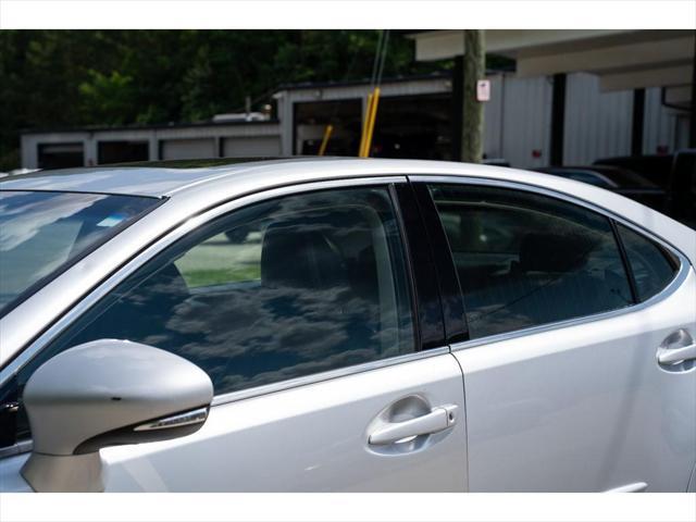used 2014 Lexus ES 300h car, priced at $14,995