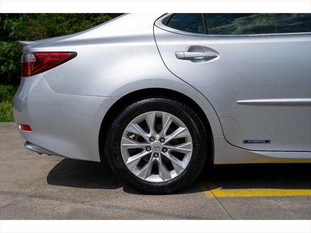 used 2014 Lexus ES 300h car, priced at $14,995