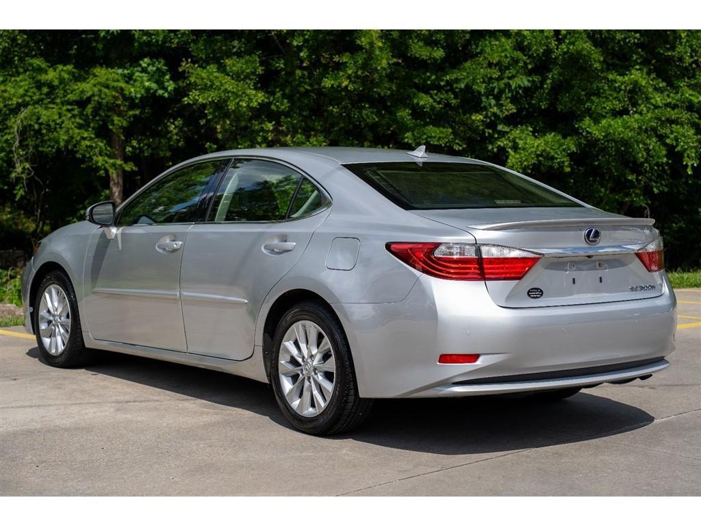 used 2014 Lexus ES 300h car, priced at $14,995