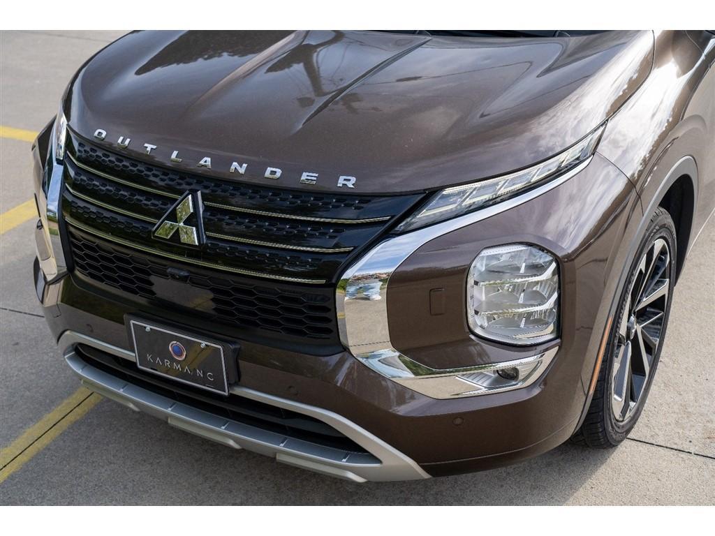 used 2022 Mitsubishi Outlander car, priced at $23,995