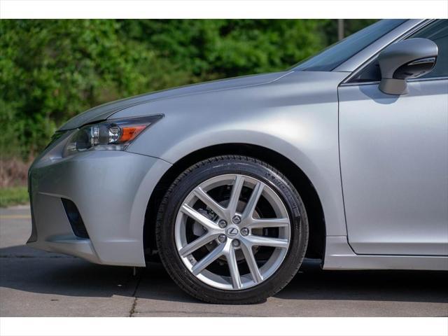 used 2015 Lexus CT 200h car, priced at $13,695