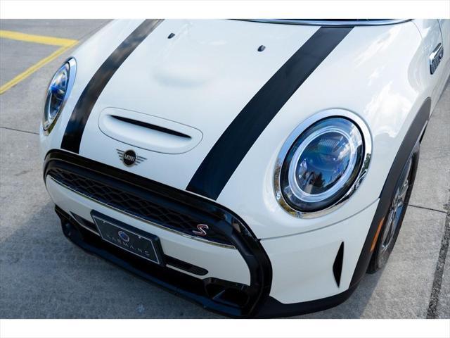 used 2022 MINI Hardtop car, priced at $23,895