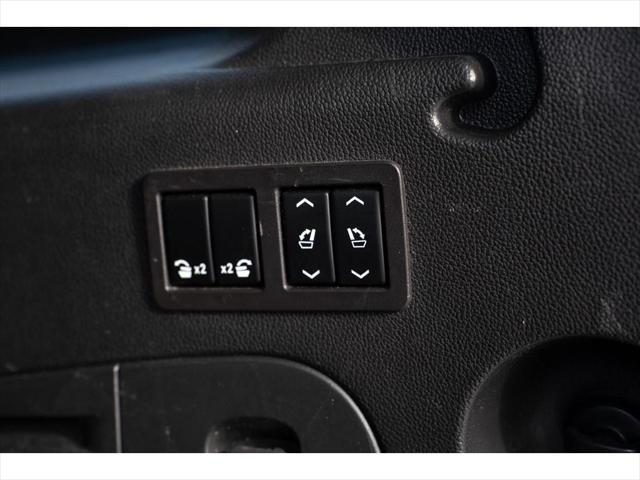 used 2019 Cadillac Escalade ESV car, priced at $28,995
