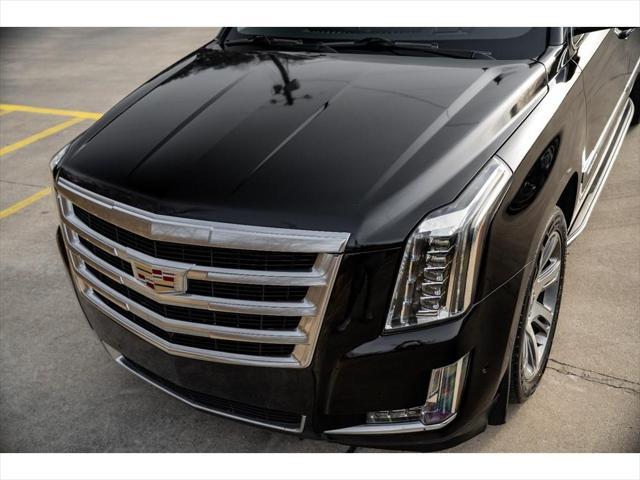 used 2019 Cadillac Escalade ESV car, priced at $28,995
