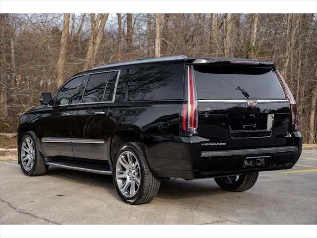 used 2019 Cadillac Escalade ESV car, priced at $28,995