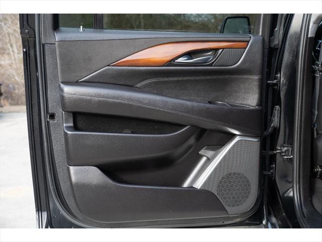 used 2019 Cadillac Escalade ESV car, priced at $28,995