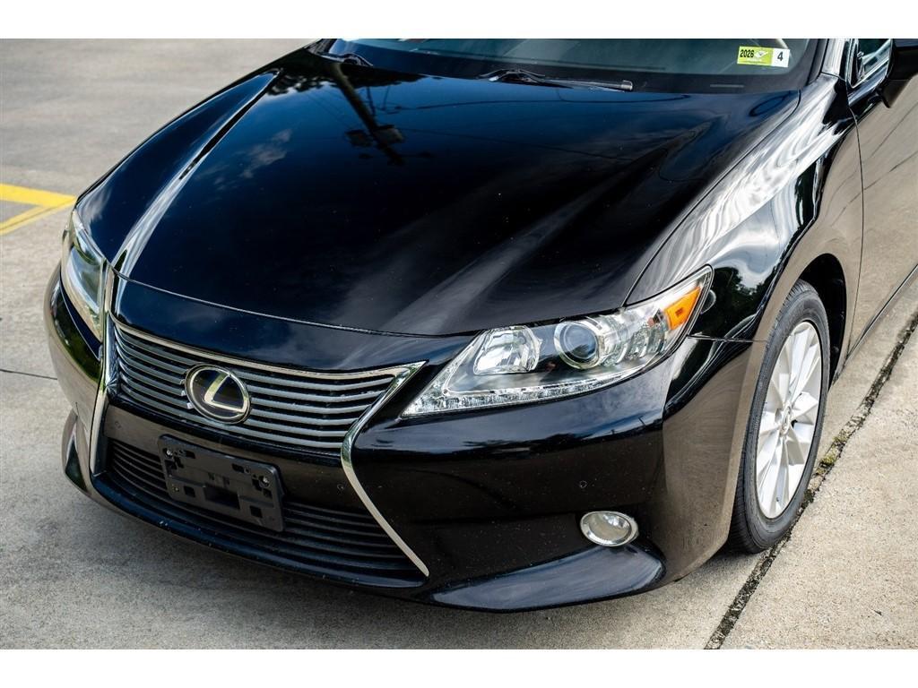 used 2013 Lexus ES 300h car, priced at $13,995