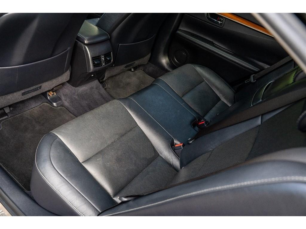 used 2013 Lexus ES 300h car, priced at $13,995