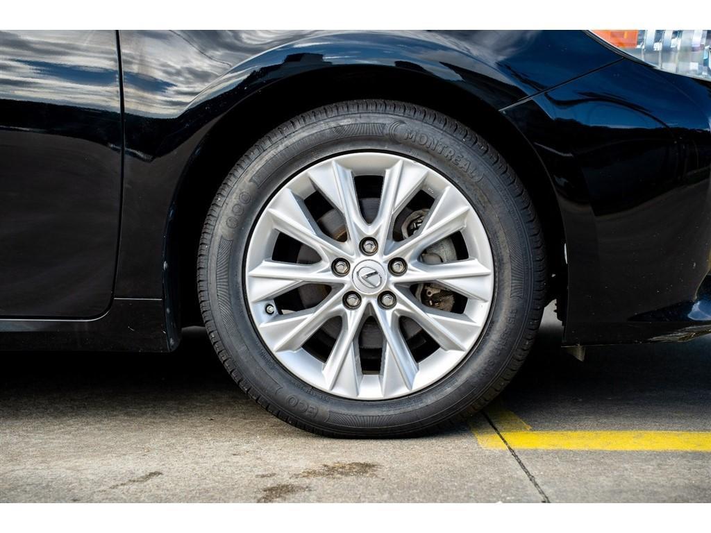 used 2013 Lexus ES 300h car, priced at $13,995