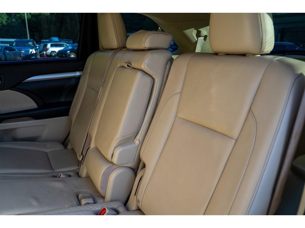 used 2016 Toyota Highlander car, priced at $18,995