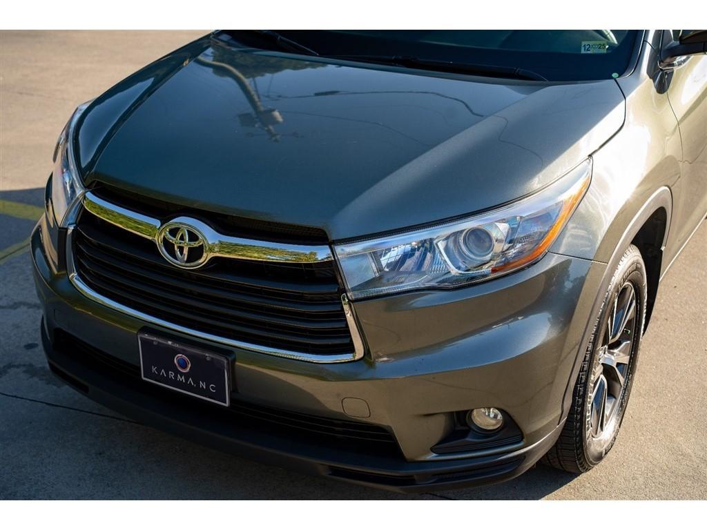 used 2016 Toyota Highlander car, priced at $18,995