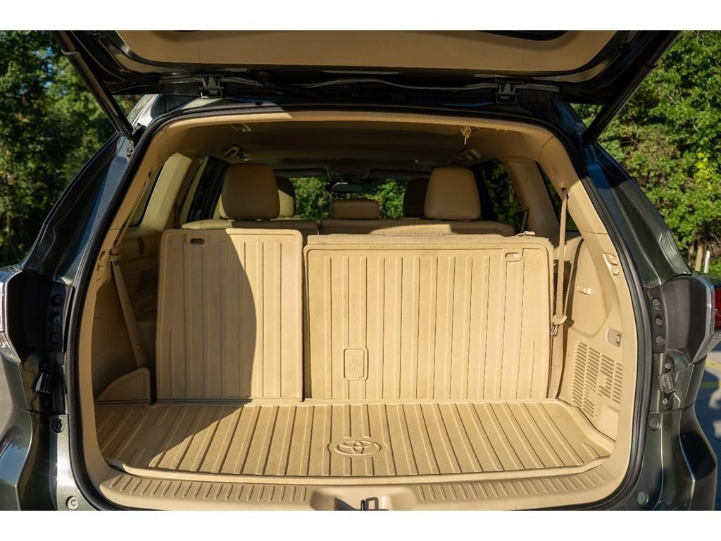 used 2016 Toyota Highlander car, priced at $18,995