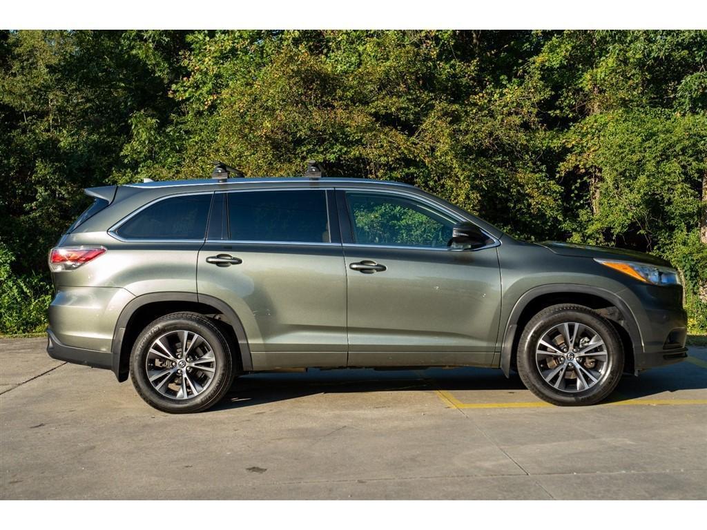 used 2016 Toyota Highlander car, priced at $18,995