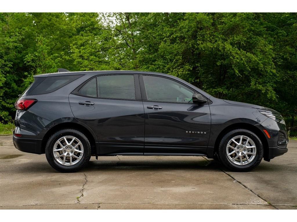 used 2022 Chevrolet Equinox car, priced at $17,495