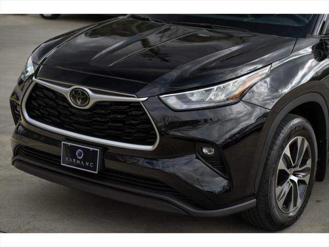 used 2020 Toyota Highlander car, priced at $34,495