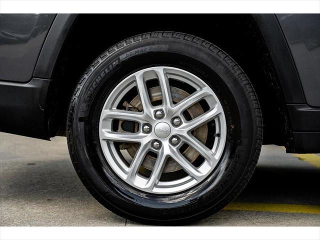 used 2023 Jeep Grand Cherokee L car, priced at $26,995