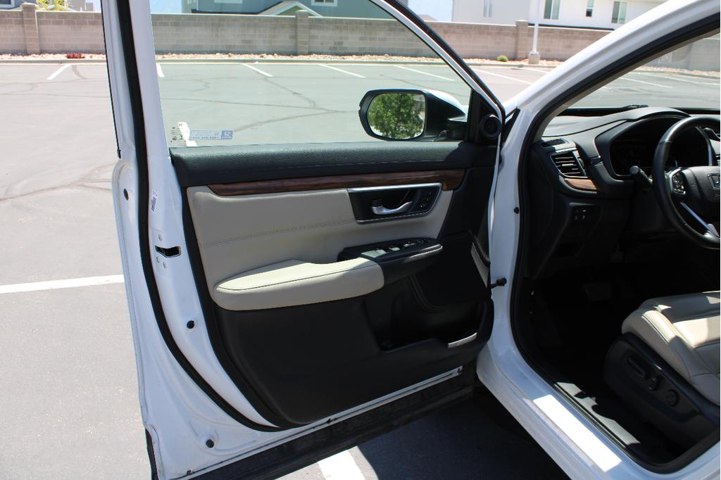 used 2022 Honda CR-V car, priced at $25,000