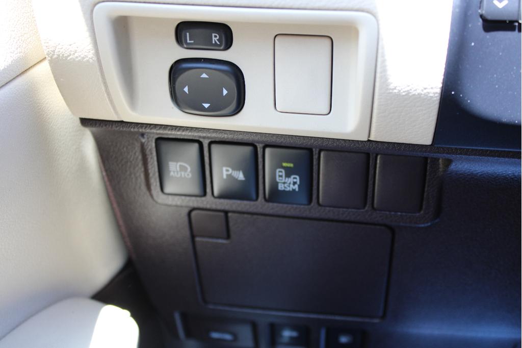 used 2016 Lexus ES 350 car, priced at $15,000