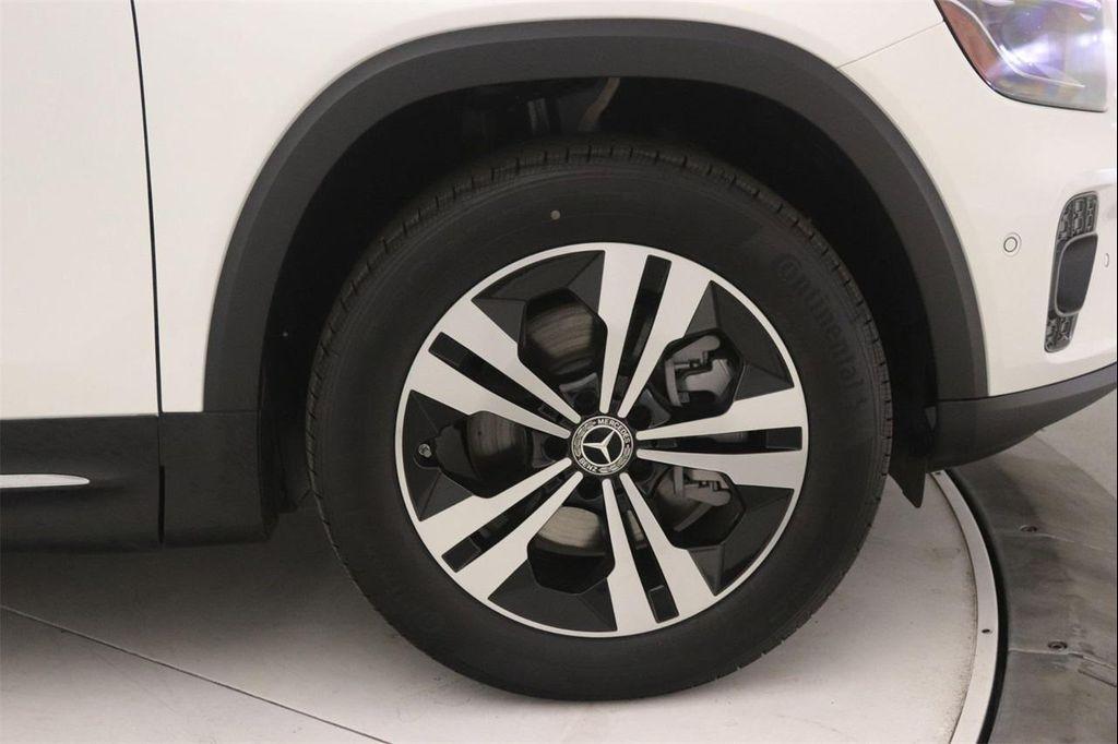 new 2025 Mercedes-Benz GLB 250 car, priced at $47,145