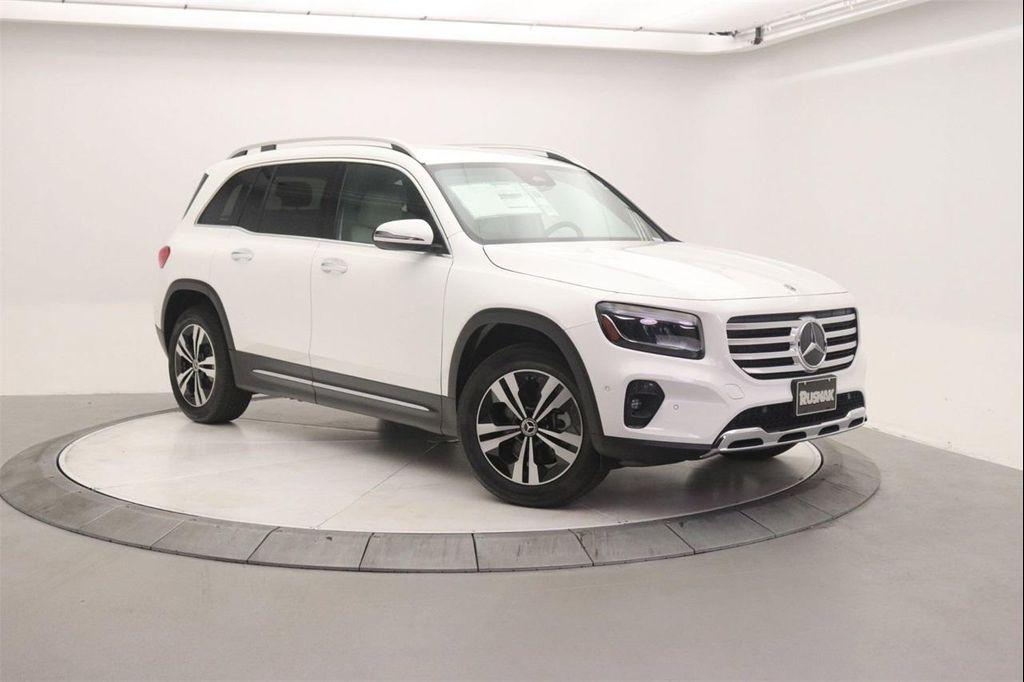 new 2025 Mercedes-Benz GLB 250 car, priced at $47,145