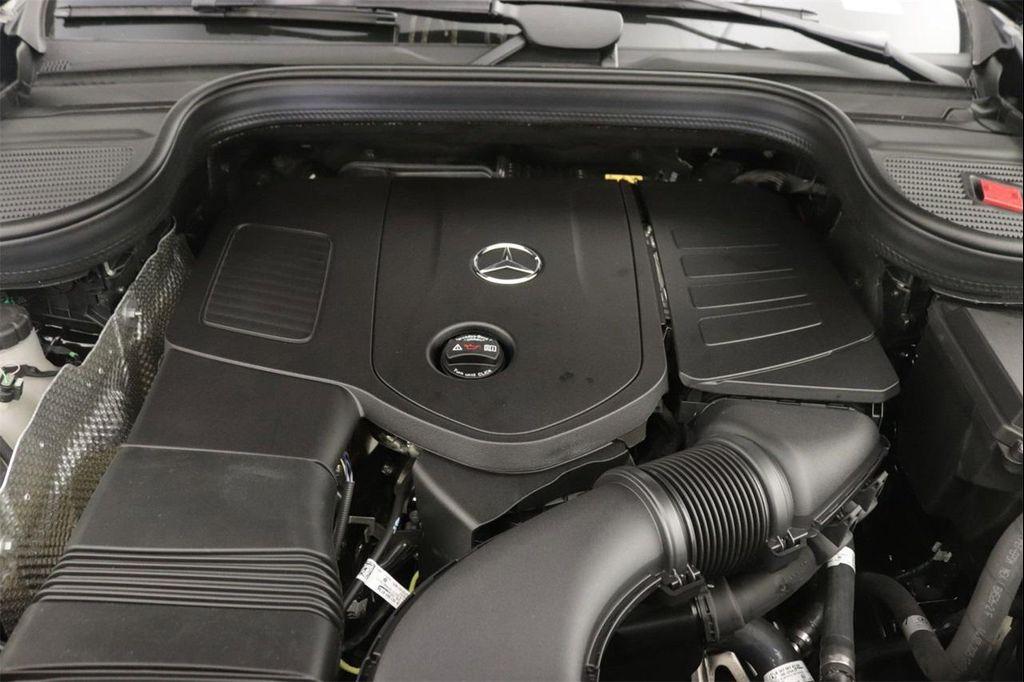 new 2025 Mercedes-Benz GLE 450 car, priced at $80,145
