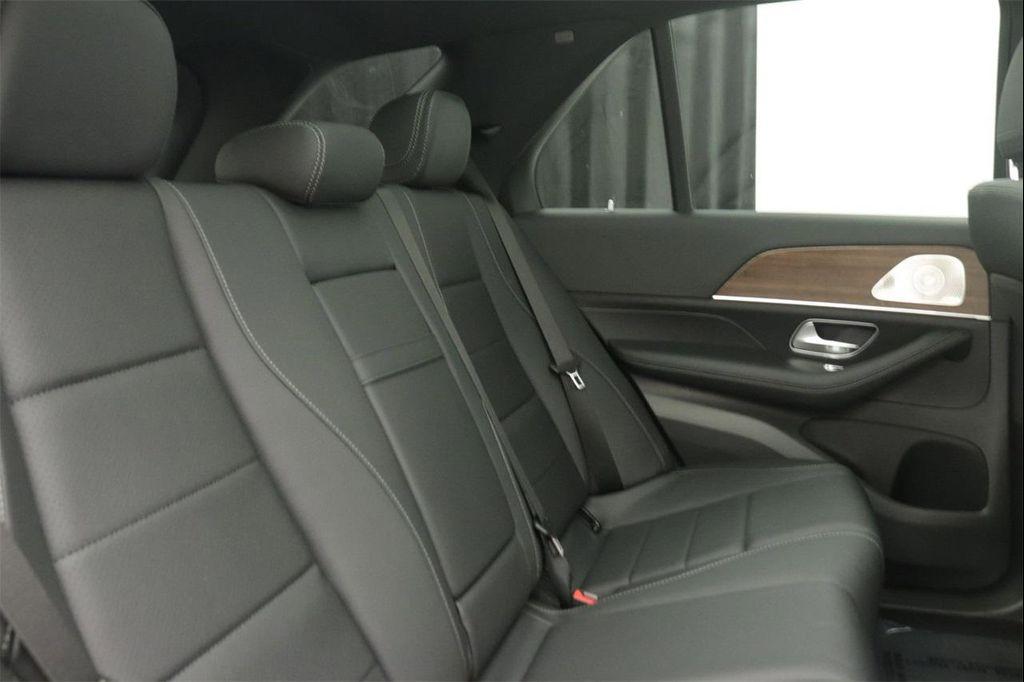 new 2025 Mercedes-Benz GLE 450 car, priced at $80,145