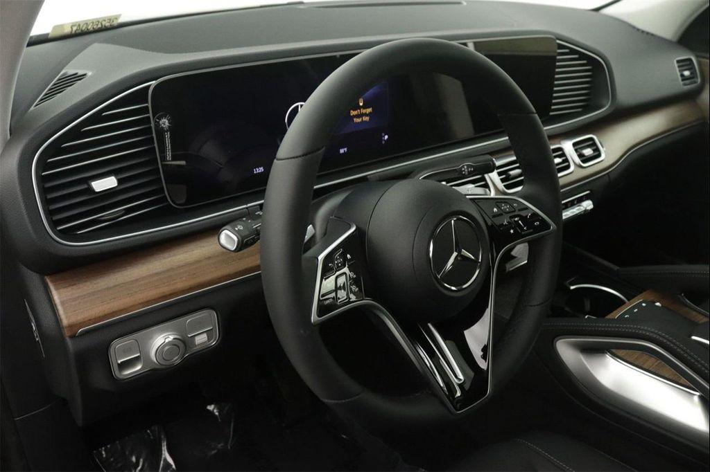 new 2025 Mercedes-Benz GLE 450 car, priced at $80,145
