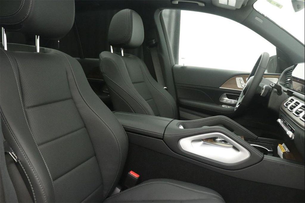 new 2025 Mercedes-Benz GLE 450 car, priced at $80,145