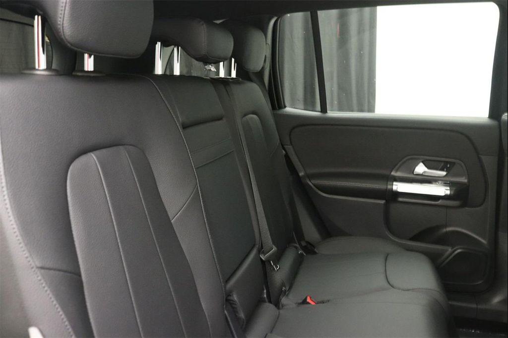 new 2025 Mercedes-Benz GLB 250 car, priced at $47,470