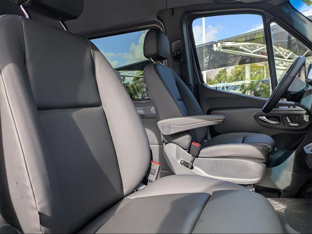 new 2025 Mercedes-Benz Sprinter 2500 car, priced at $74,001