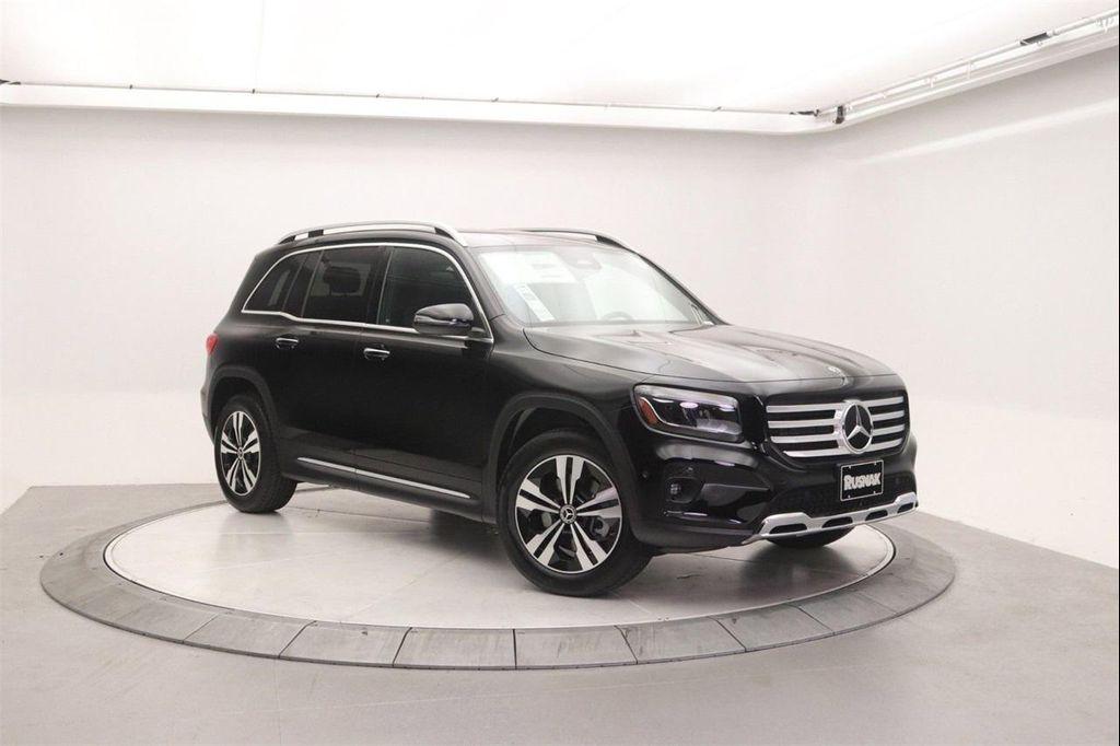 new 2025 Mercedes-Benz GLB 250 car, priced at $44,550