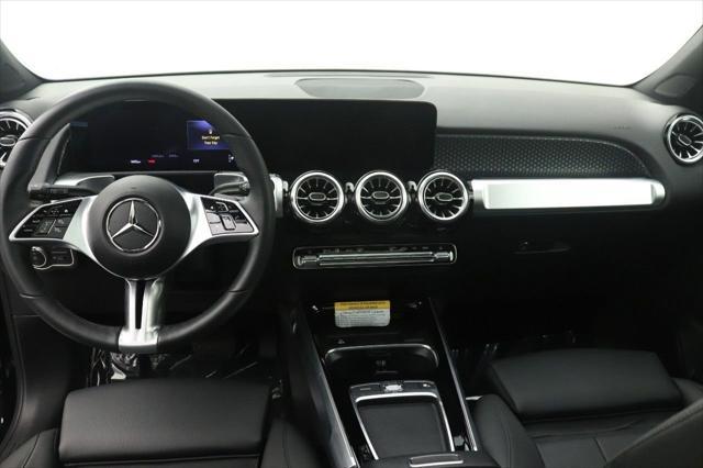 used 2025 Mercedes-Benz GLB 250 car, priced at $40,996