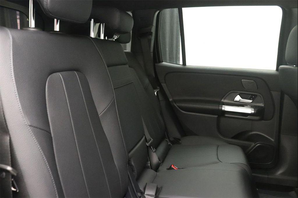 new 2025 Mercedes-Benz GLB 250 car, priced at $48,645