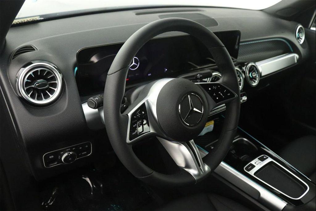 new 2025 Mercedes-Benz GLB 250 car, priced at $48,645