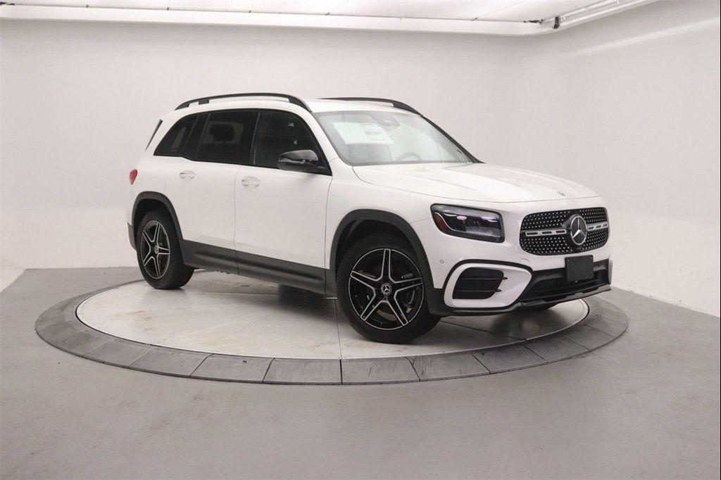 new 2025 Mercedes-Benz GLB 250 car, priced at $53,395