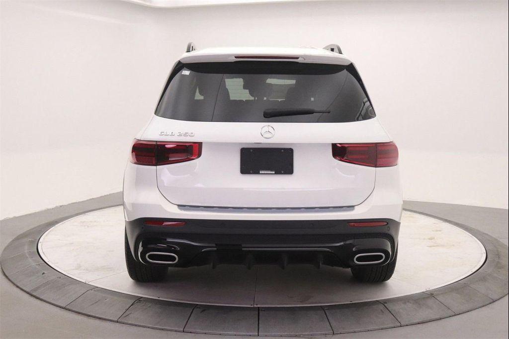 new 2025 Mercedes-Benz GLB 250 car, priced at $53,395