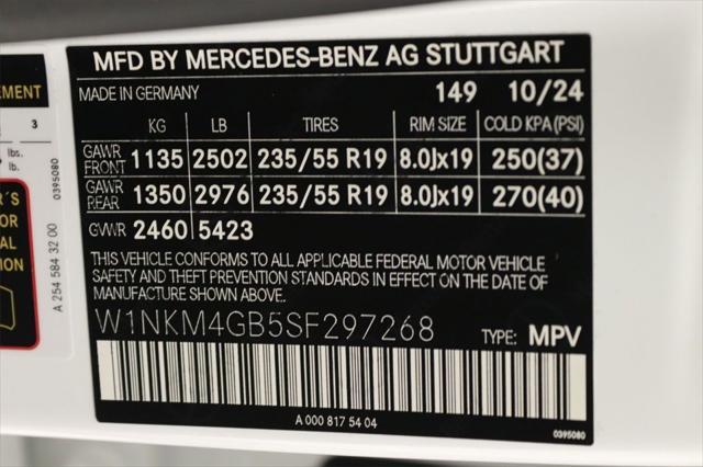 new 2025 Mercedes-Benz GLC 300 car, priced at $51,385