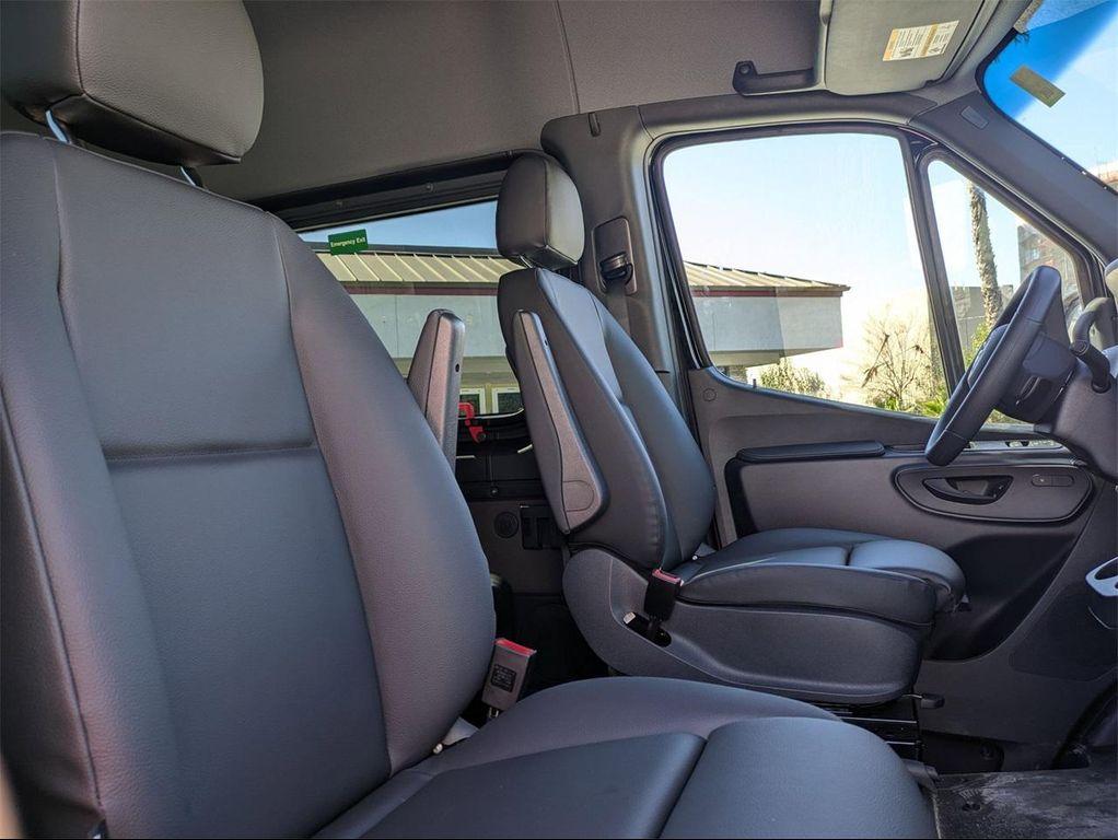 new 2025 Mercedes-Benz Sprinter 2500 car, priced at $75,331
