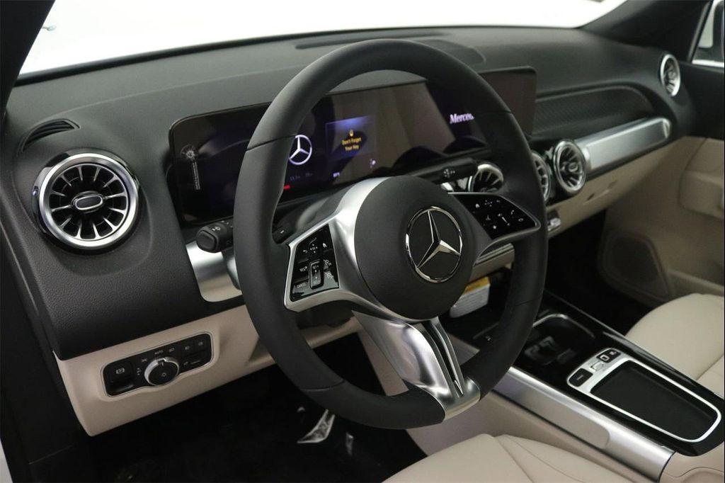 new 2025 Mercedes-Benz GLB 250 car, priced at $48,645