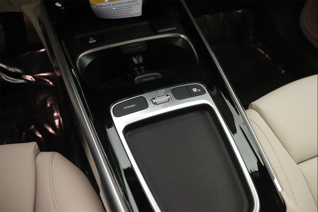 new 2025 Mercedes-Benz GLB 250 car, priced at $48,645